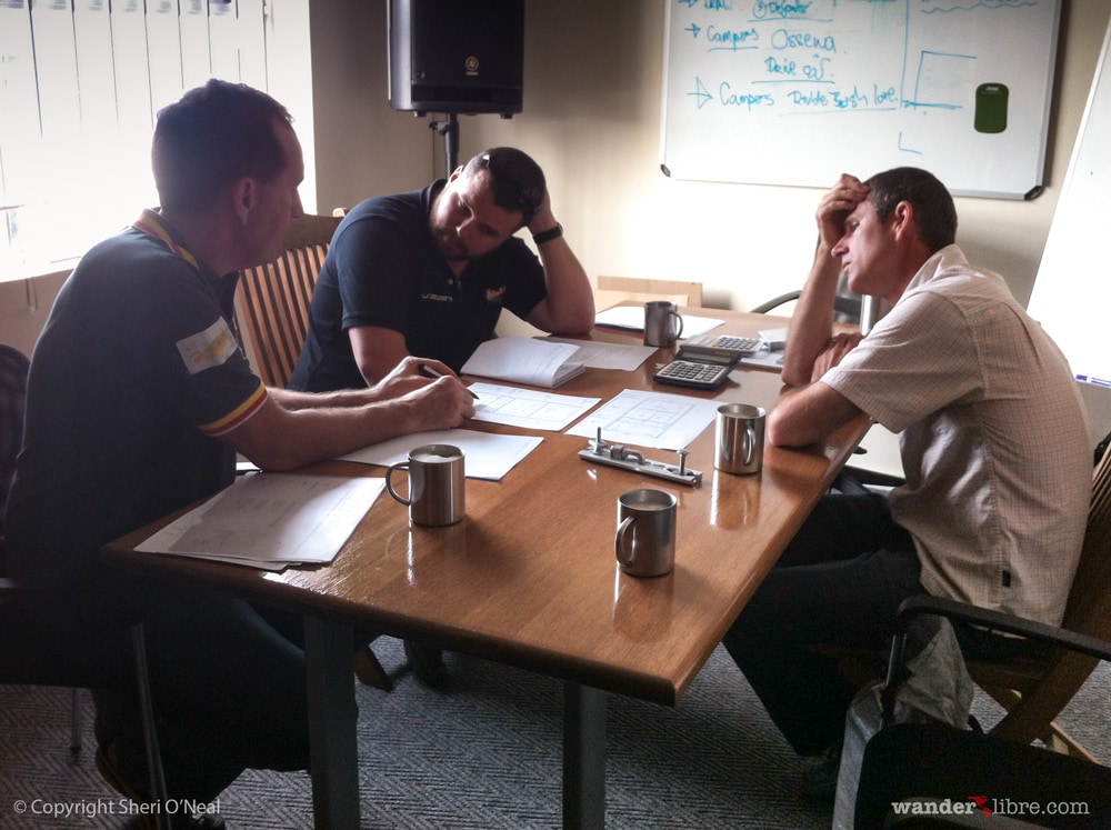 Discussing Pop-Top Roof Modifications With Paul & Warwick (Alu-Cab)