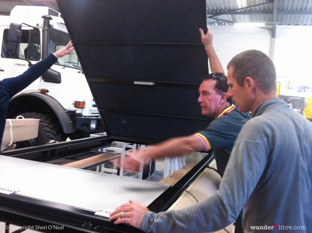 Taking a Closer Look at Alu-Cab's Pop-Top Roof