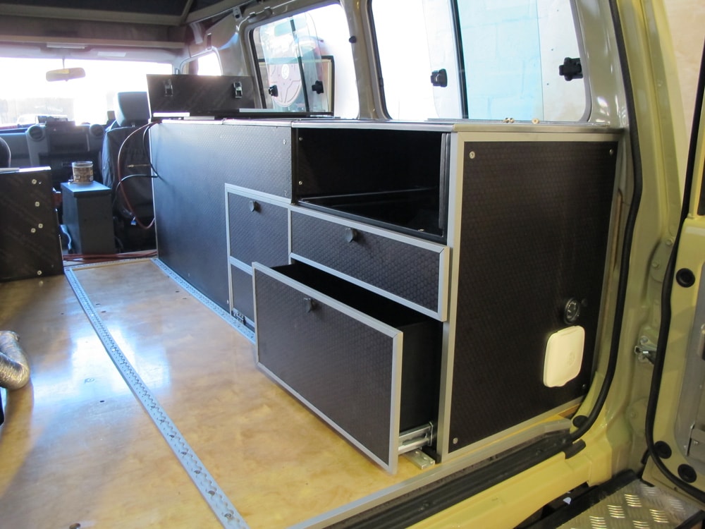 R&D Offroad installs custom drawer system in Land Cruiser 78 Troopy