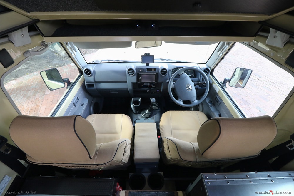 Land Cruiser Troopy Front Cabin